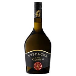 Burgaska Muskatova Special Rakia, ein hochwertiger Muskatova Rakija aus Trauben, mit schwarzem Etikett, goldenen Verzierungen.