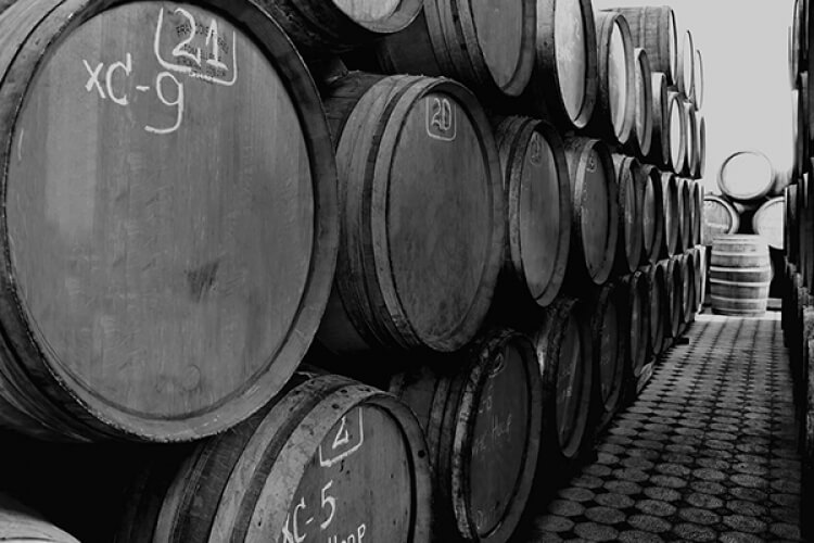 Domaine Boyar Weinfässer