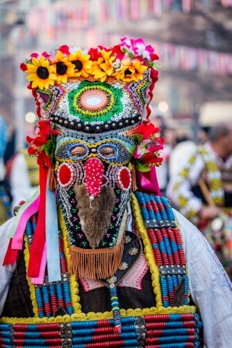 Kukeri Maske Sonnenblumen