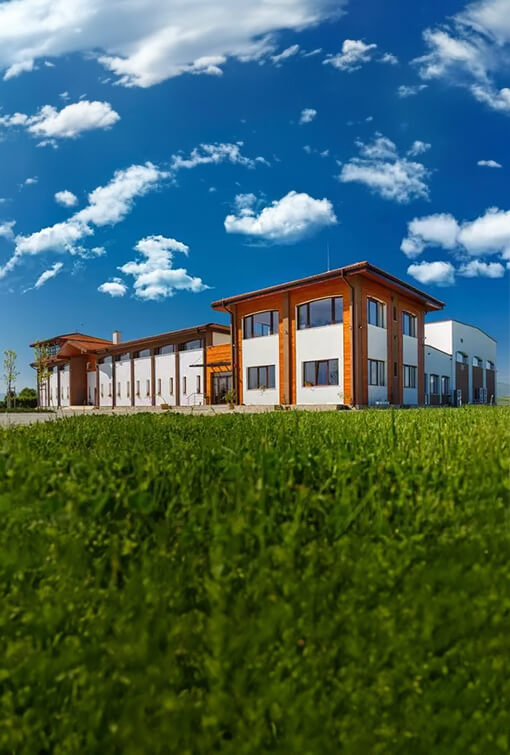 Das Hauptgebäude des Weinguts "Via Vinera"